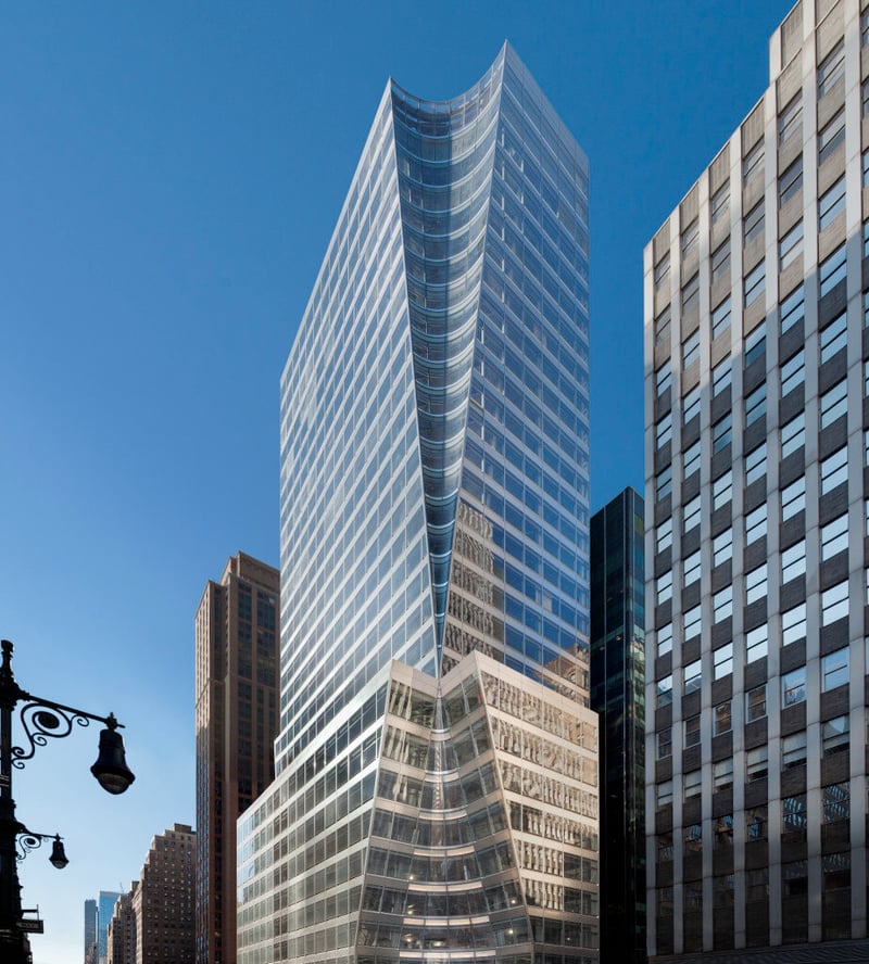 Ambassador Cui Tiankai Visited the New Building of Bank of China New York Branch featured image